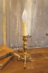 イギリスアンティーク　燭台テーブルランプ①