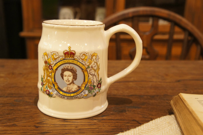 エリザベス女王シルバージュビリー ヴィンテージ ビアマグカップ