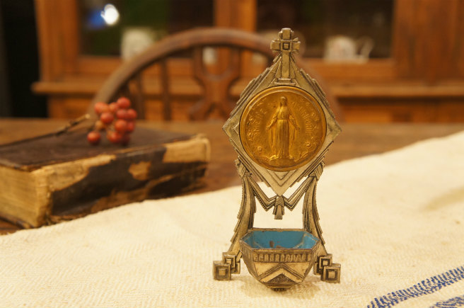 フランスアンティーク　聖母マリア聖水盤