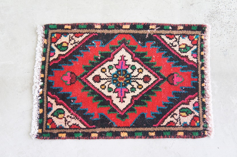 イランハマダン ペルシャ絨毯　47cm×35cm