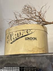 イギリスアンティーク　Henry chapelier　ハットボックス