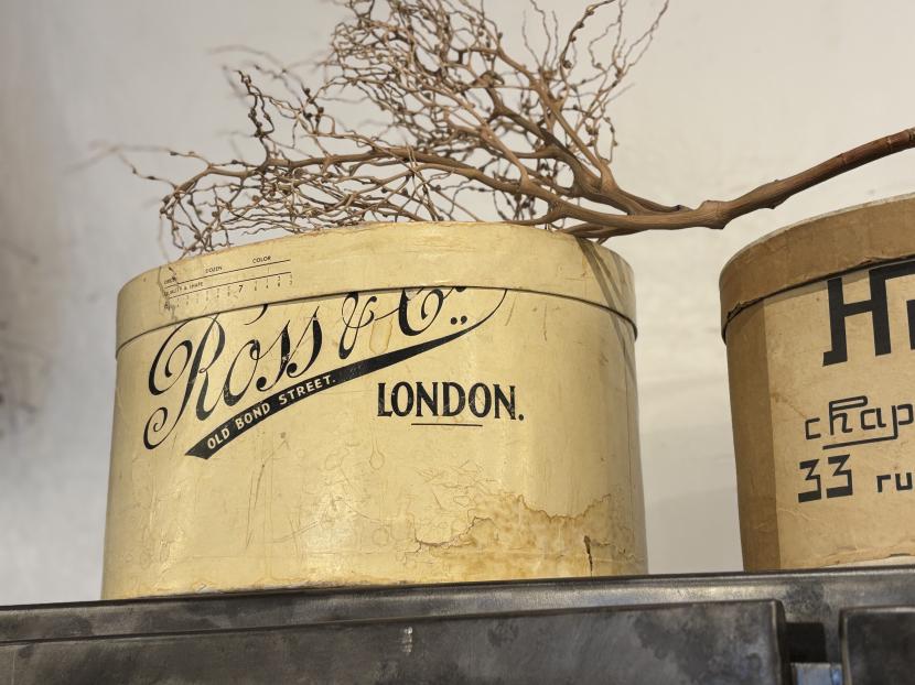 イギリスアンティーク　Henry chapelier　ハットボックス