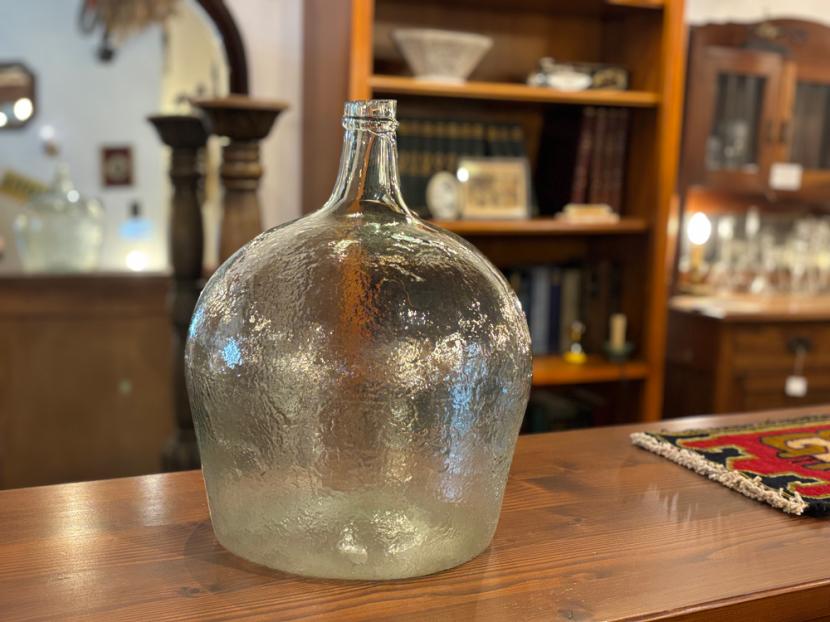 特大デミジョンボトル ガラスビン 古いガラス 美しい気泡と色合いインテリア花瓶 特大デミジョンボトル ガラスビン 古いガラス 美しい気泡と色合い