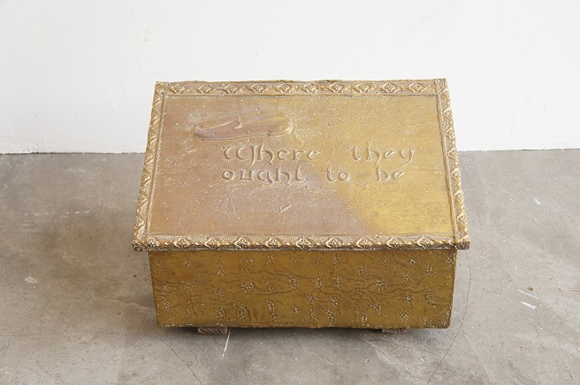 イギリスアンティーク　真鍮製シューズボックス