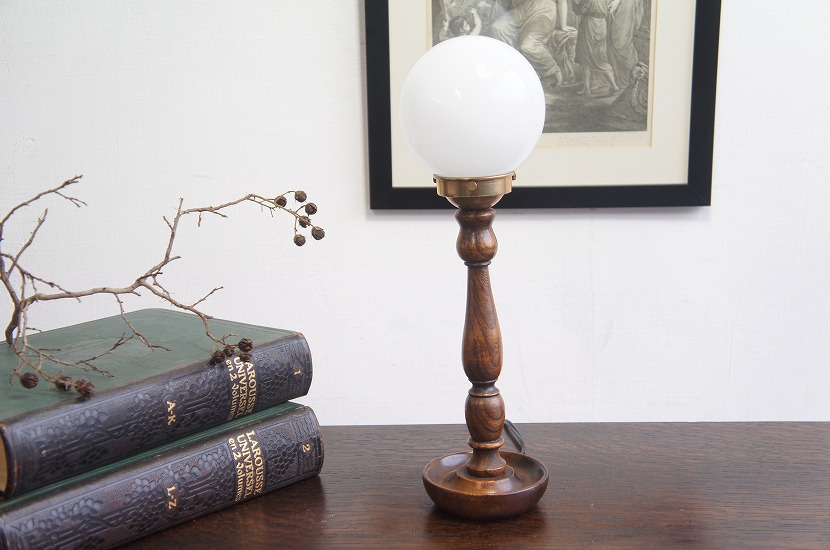イギリスアンティーク　木製燭台テーブルランプ