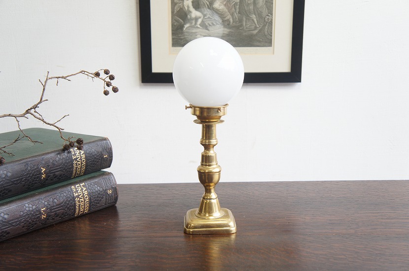 イギリスアンティーク　真鍮製 燭台テーブルランプ②