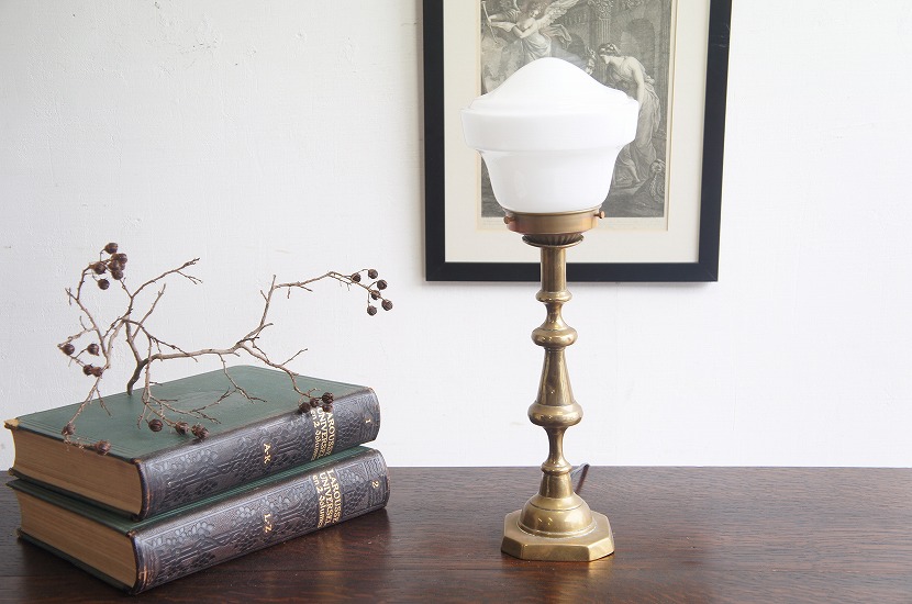 イギリスアンティーク　真鍮製 燭台テーブルランプ　B-②