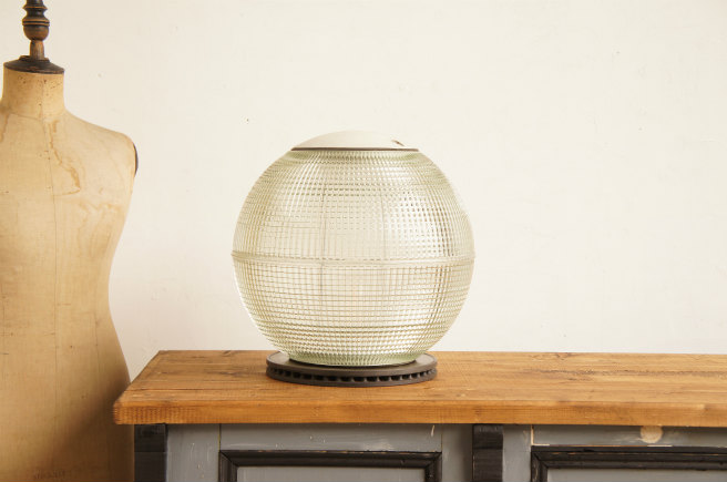 フランスインダストリアル　Holophaneホロフェーン製 置き型ランプ①