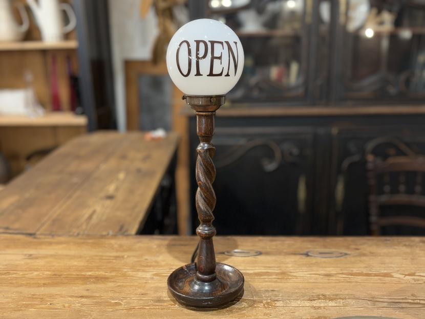 フランスアンティーク　ツイストウッド 燭台 OPENサインテーブルランプ