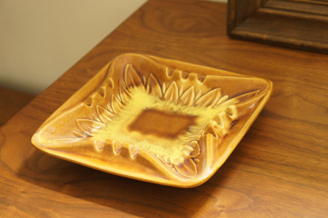 ヴィンテージ 陶器製アッシュトレイ (灰皿)