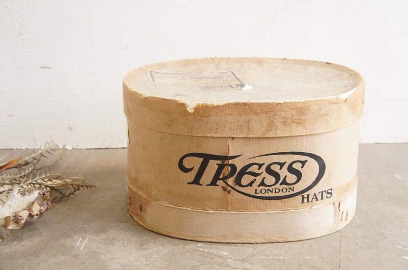 イギリスアンティーク　TRESS HAT　ハットボックス