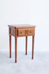 フランスアンティーク　ナイトテーブル①