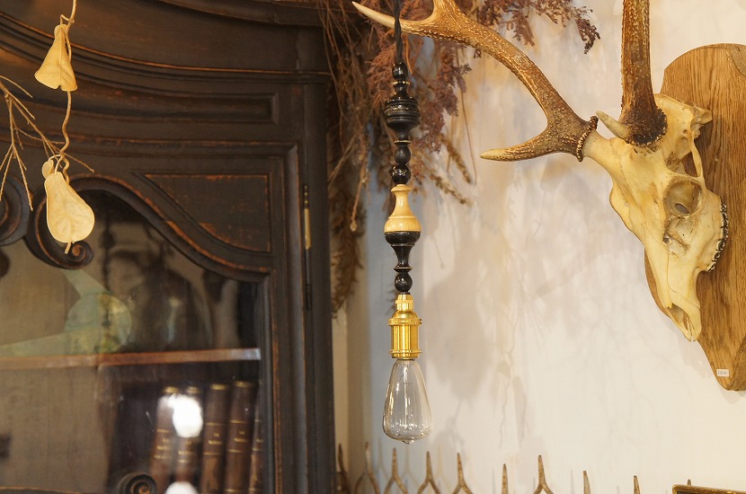 UPCYCLE ハンガリー製　アンティークチェスランプ