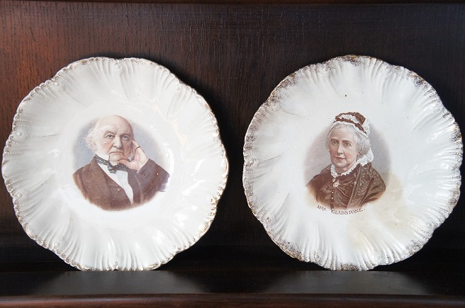 イギリスアンティーク　Gladstone首相　肖像画皿セット
