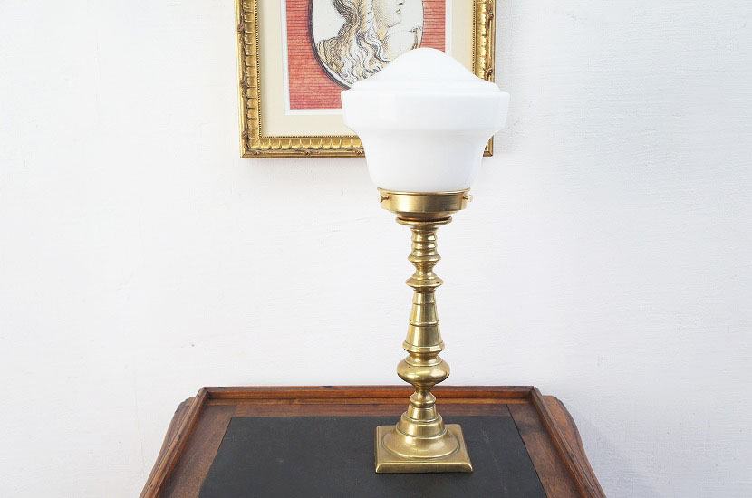 フランスアンティーク　真鍮製 燭台テーブルランプ　C-1