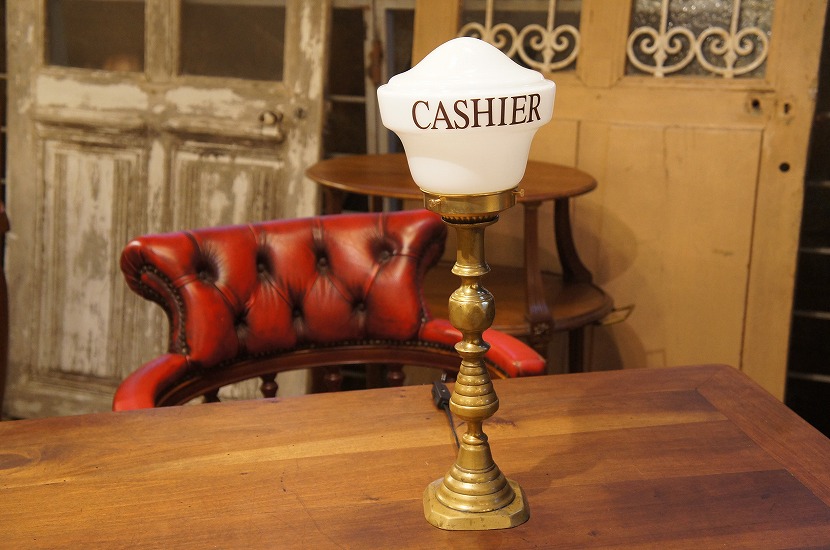 フランスアンティーク　真鍮製 燭台 CASHIERサインテーブルランプ