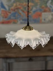 フランスアンティーク　フリルペンダントランプA