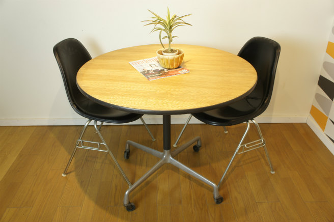 ■希少品■ herman miller ハーマンミラー社製 キャスターテーブル antique & Vintage furniture at's(アッツ)□ / ハーマンミラー
