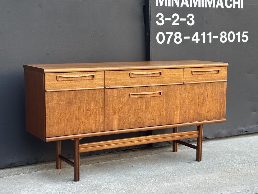 イギリス ヴィンテージ チークサイドボード