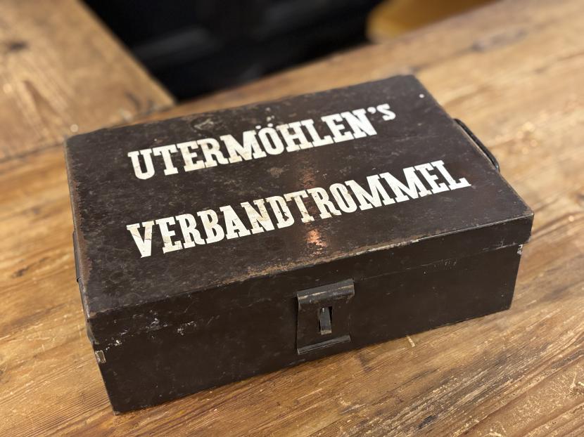  オランダアンティーク Utermöhlen　救急箱