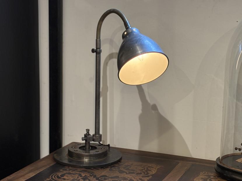 フランス ヴィンテージ インダストリアルデスクランプ