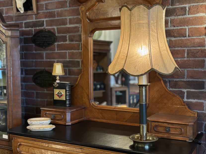  フランスアンティーク　クラシックテーブルランプ