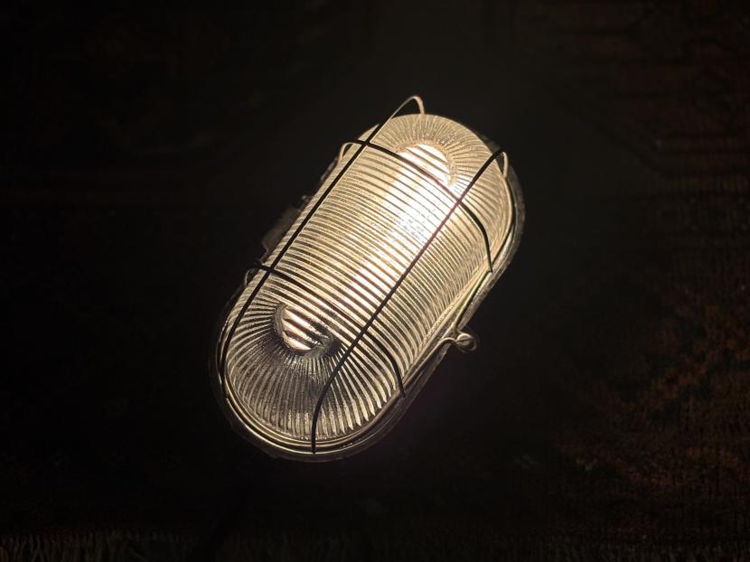  ドイツ ヴィンテージ　ベークライトカプセルランプ