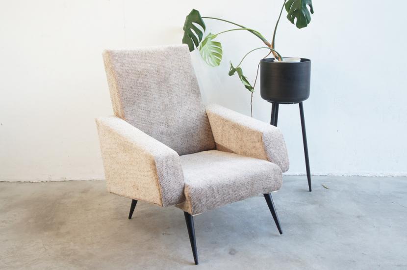 フレンチミッドセンチュリー シングルソファ ①