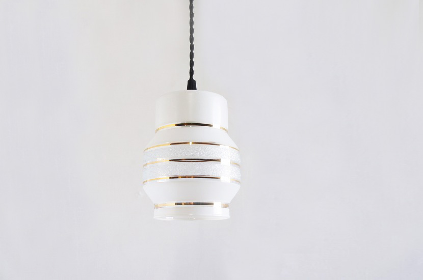 イギリスヴィンテージ　ガラスペンダントランプ