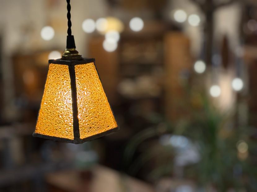 フランスアンティーク アンバーガラスランプ