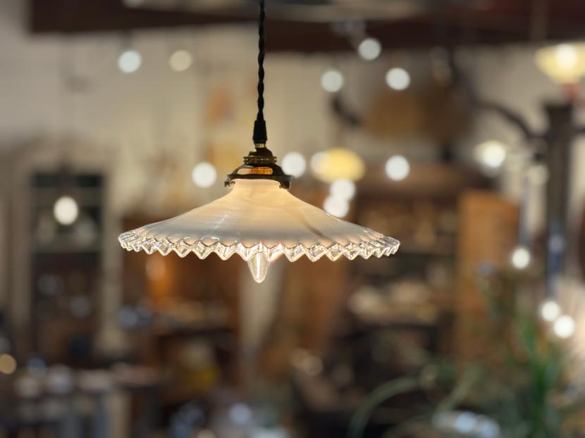 フランスアンティーク　フリルシェードペンダントランプ