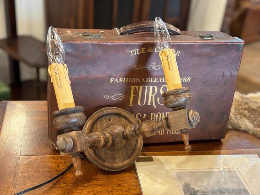 フランスアンティーク 2灯 ブラケットランプ ①