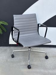 Herman Miller(ハーマンミラー)ヴィンテージ イームズ アルミナムチェア　A