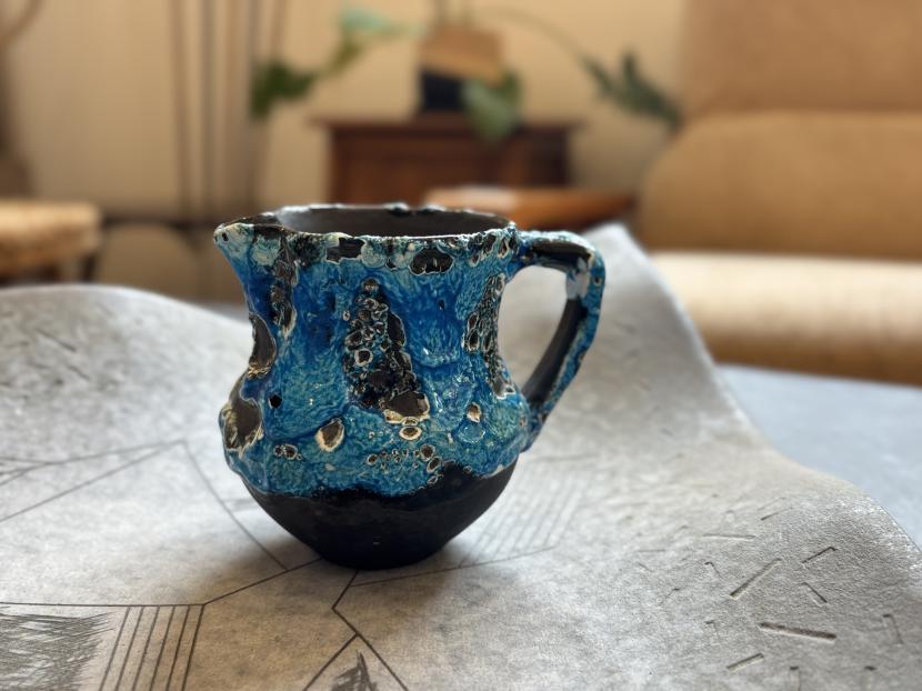 フランスヴィンテージ　陶器製ピッチャー