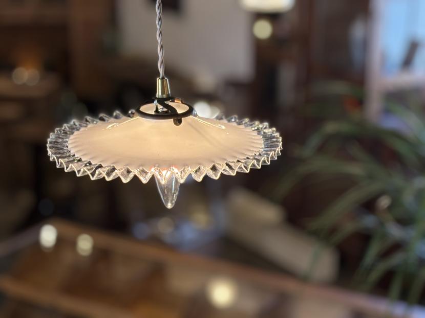 フランスアンティーク　フリルシェードペンダントランプ