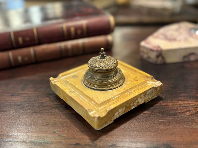 フランスアンティーク 大理石と真鍮のインクボトル