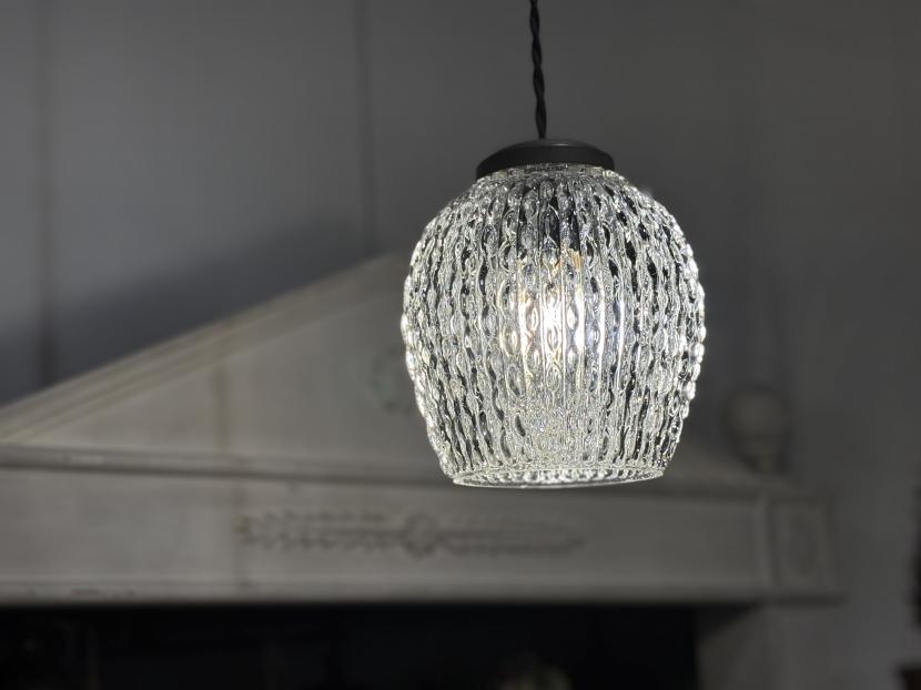 フランスヴィンテージ　ミニガラスペンダントランプ