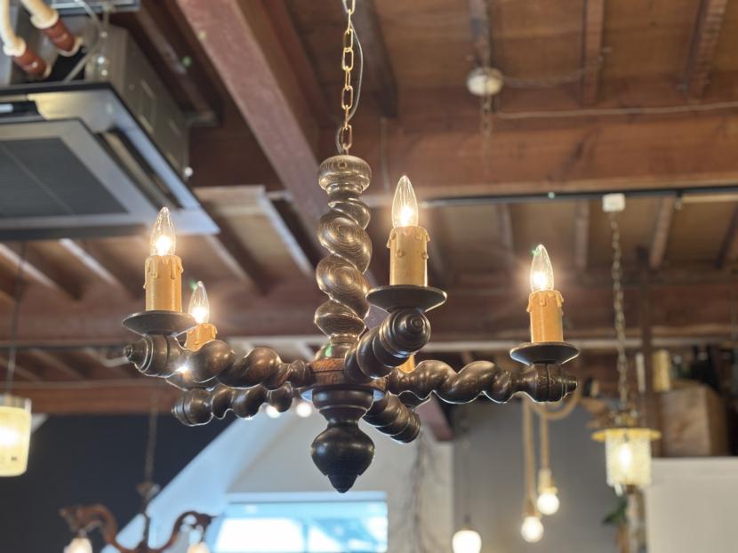 フランスアンティーク 5灯ウッドシャンデリア ②