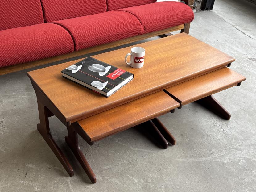 イギリス ヴィンテージ Portwood Furniture社製 ネストテーブル
