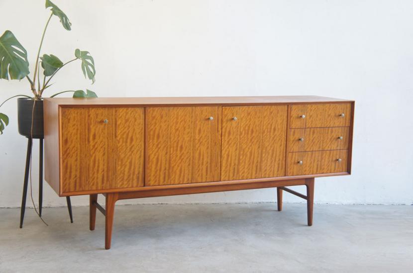 イギリスヴィンテージ サイドボード