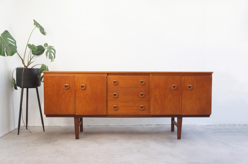 イギリスヴィンテージ サイドボード