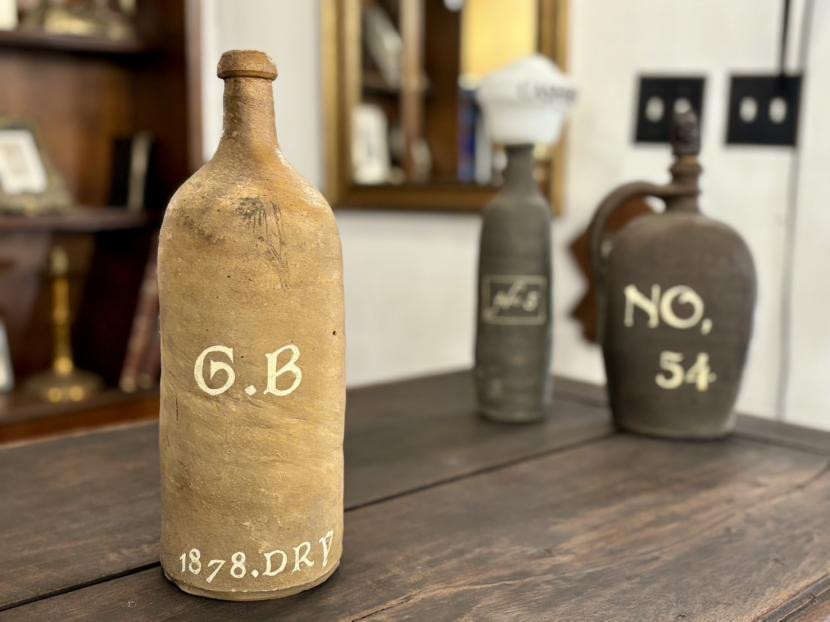 フランスアンティーク　セラミックボトル