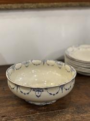 フランスアンティーク K&G LUNÉVILLE ブルーのガーランド模様 花リム ボール