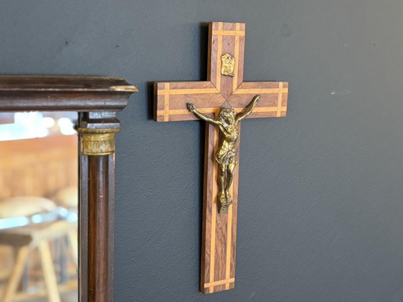 フランスアンティーク　十字架キリスト像 B