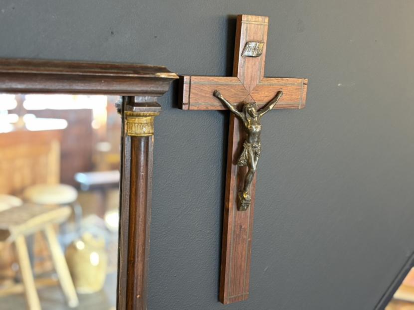 フランスアンティーク　十字架キリスト像 D