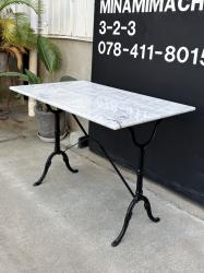 フランスアンティーク　アイアンレッグ 大理石トップ カフェテーブル