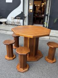 フランスヴィンテージ　オクタゴンダイニングテーブル&スツール4脚セット