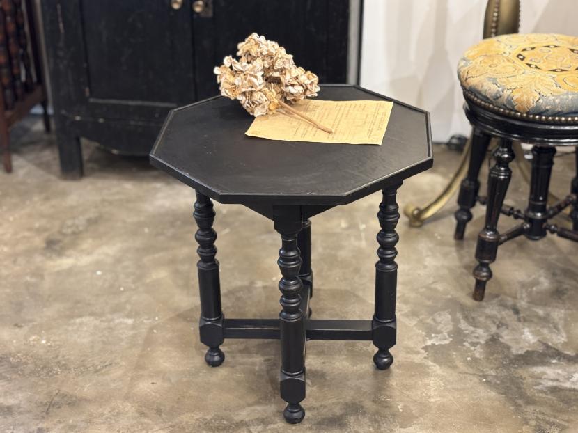 フランスアンティーク　オクタゴンテーブル