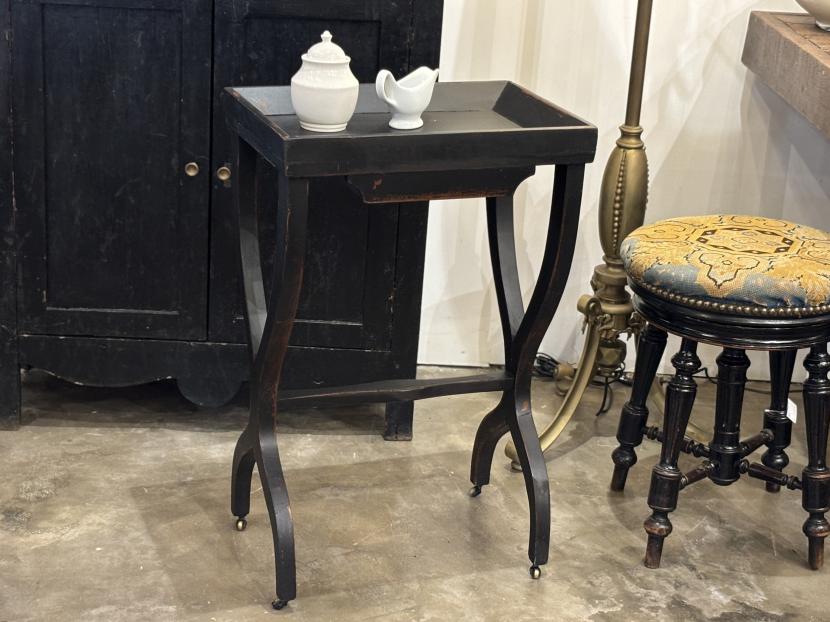 フランスアンティーク　キャスターサイドテーブル