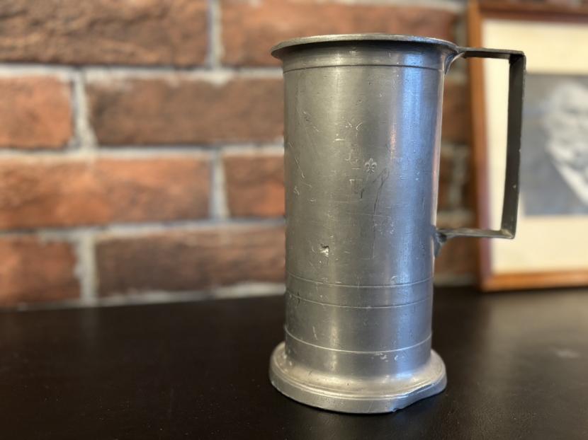 フランスアンティーク ピューター製　メジャリングカップ